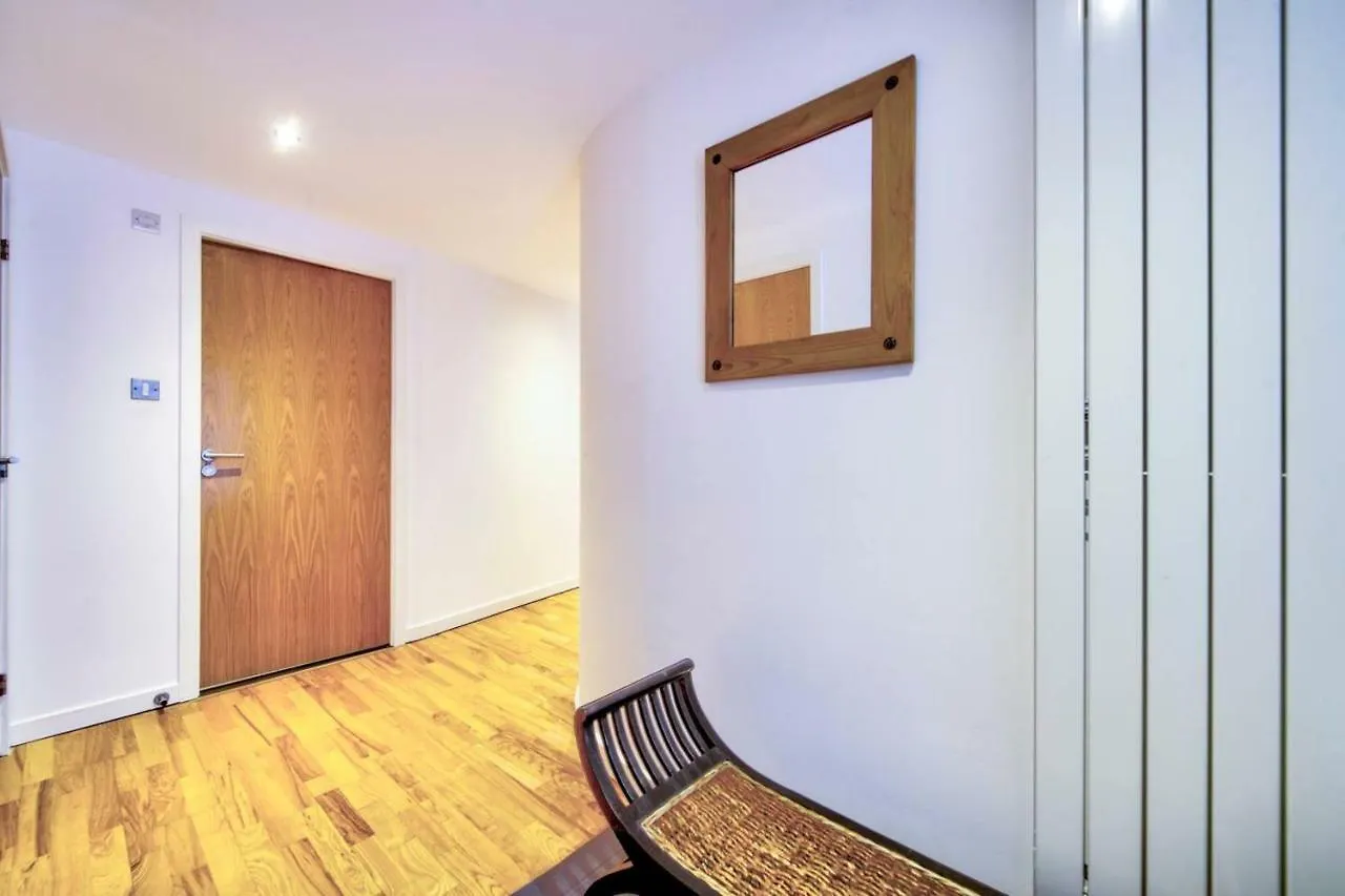 Altido Alluring 3Br Apt Near The Centre With Parking Edinburgh 0*,  United Kingdom